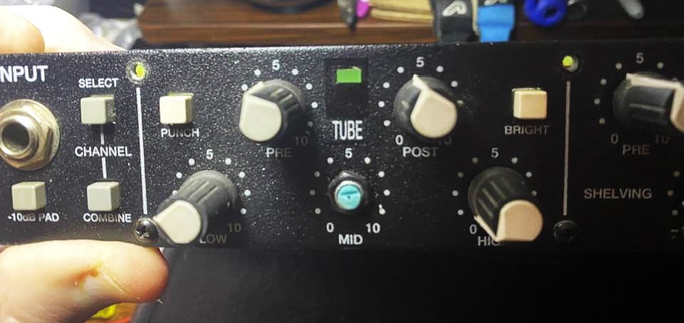 PEA VEY MAX PREAMP.jpg