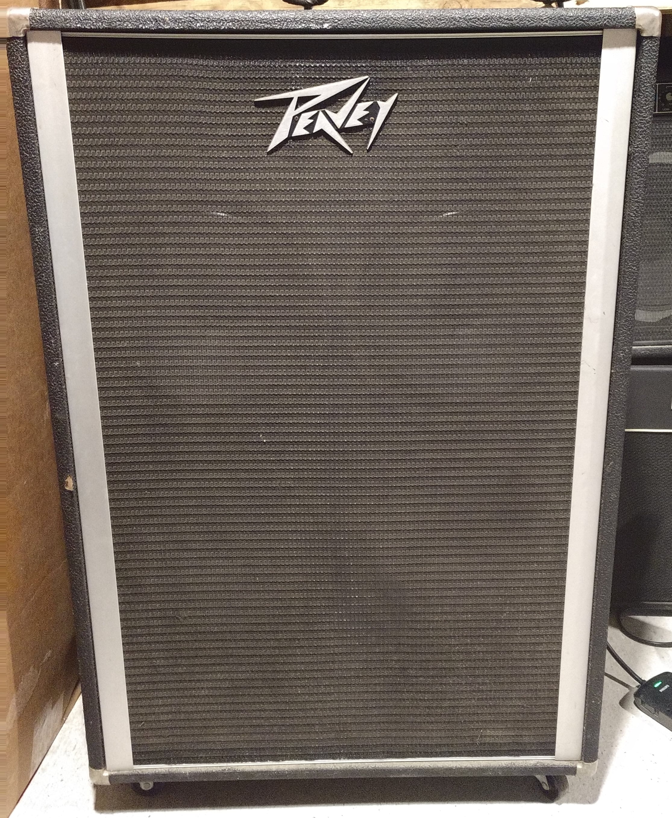 peavey4x12a.jpg
