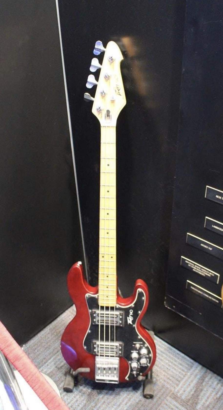 Peavey_T40.jpg