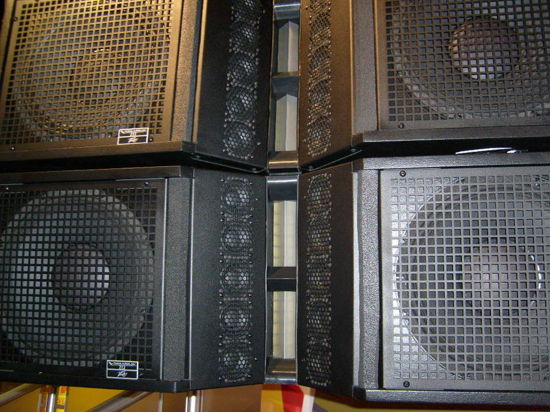 peavey_versarray212_close.jpg