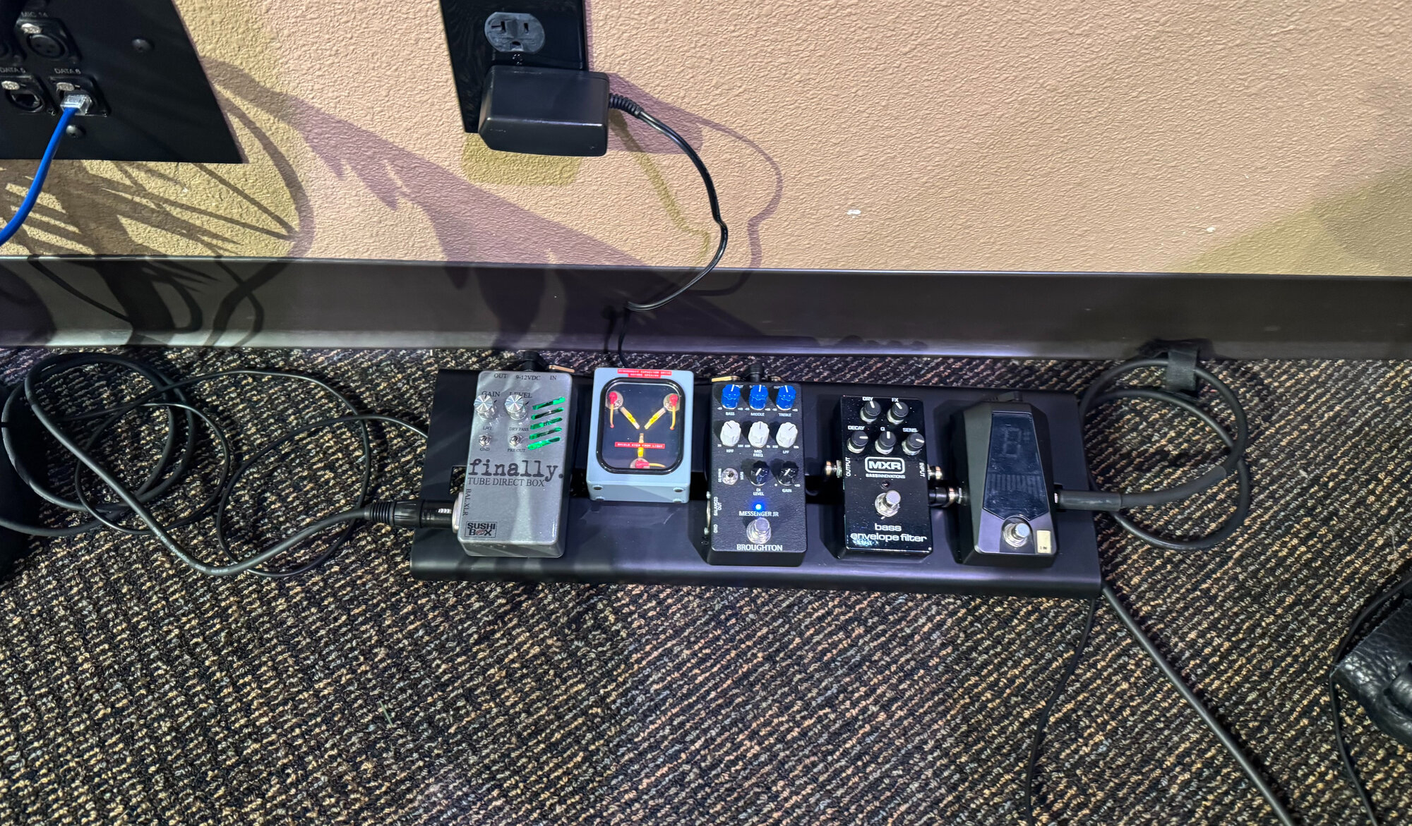 Pedal Board.jpeg