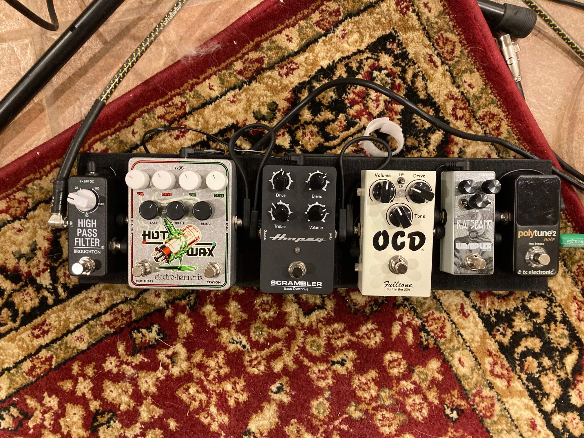 Pedal Board.jpg