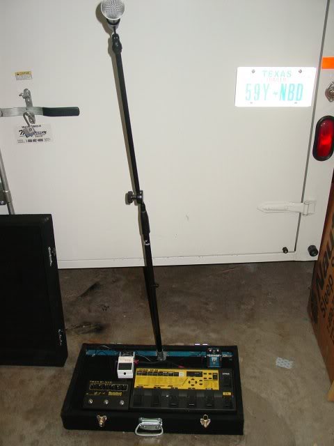 pedal-board-mic.jpg