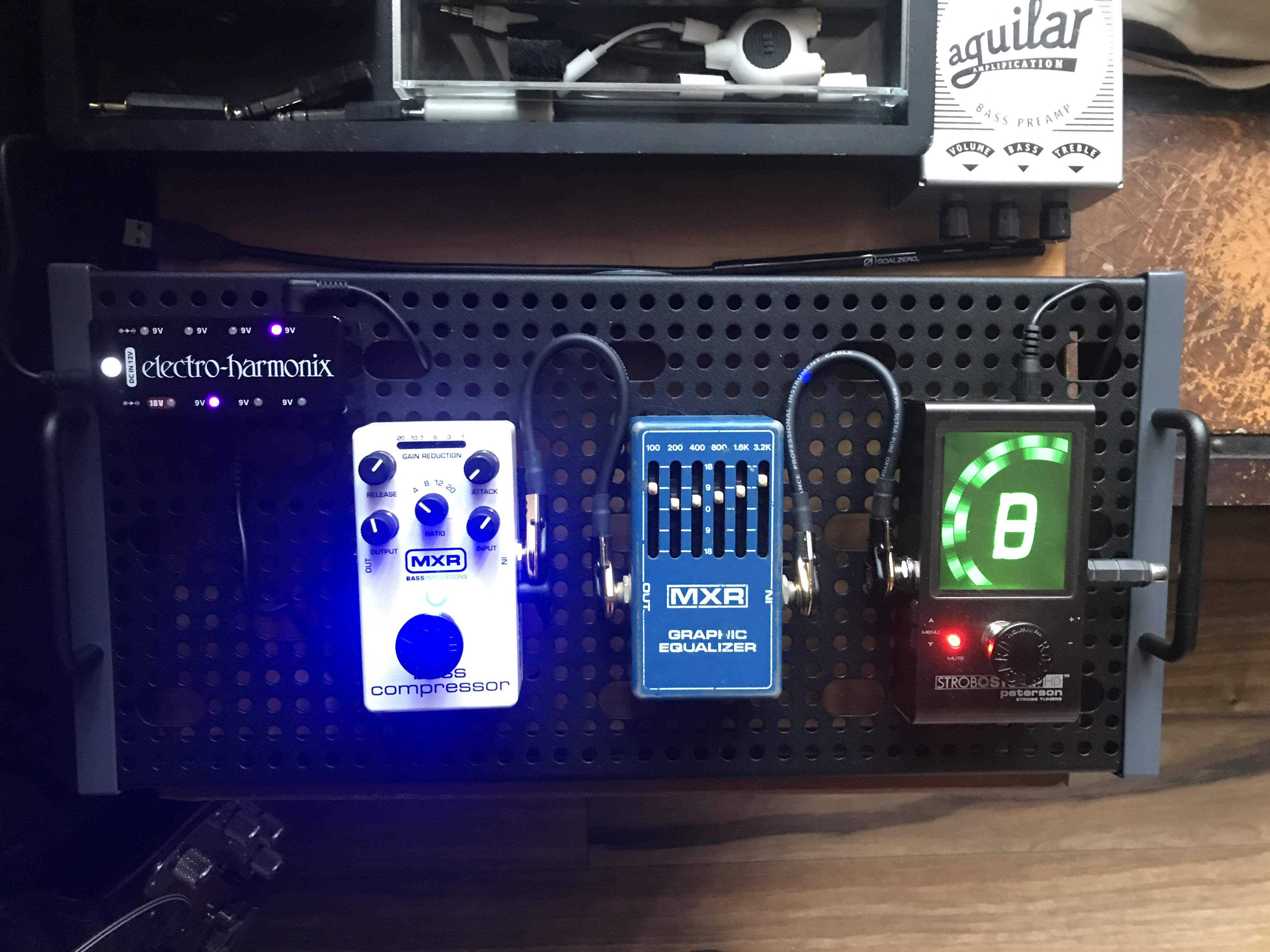 Pedal board2.jpg
