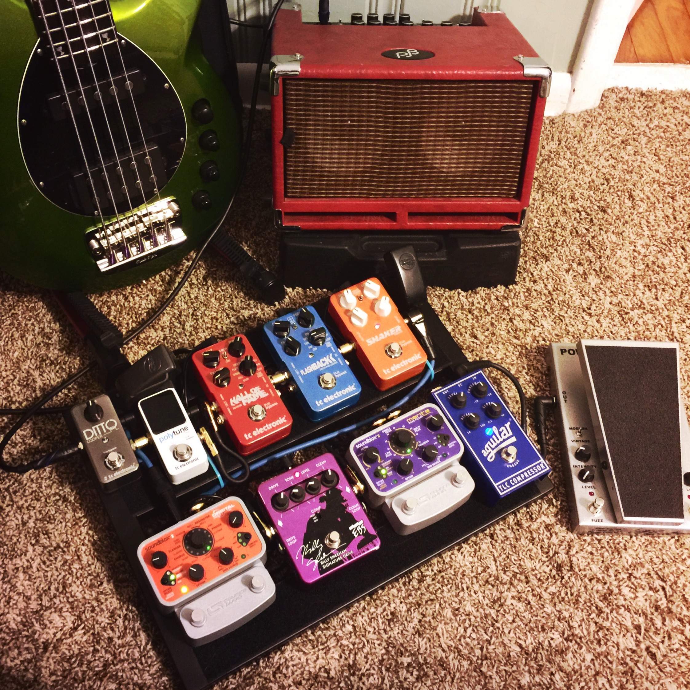 Pedalboard 1.jpg