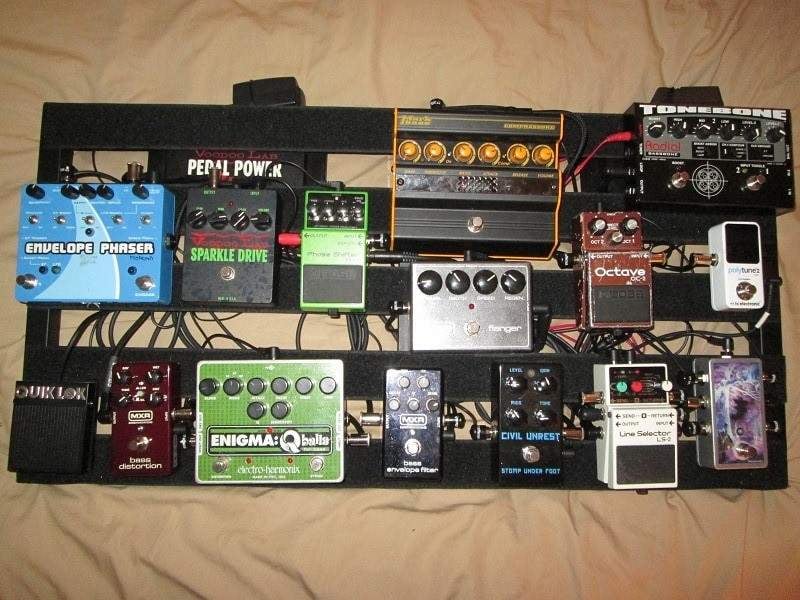 Pedalboard 10242015.JPG