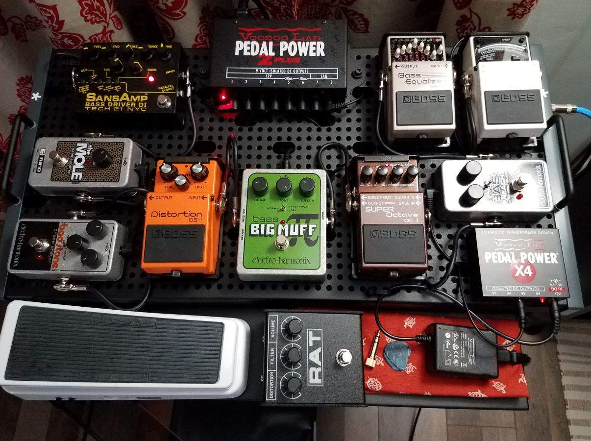 pedalboard.JPG