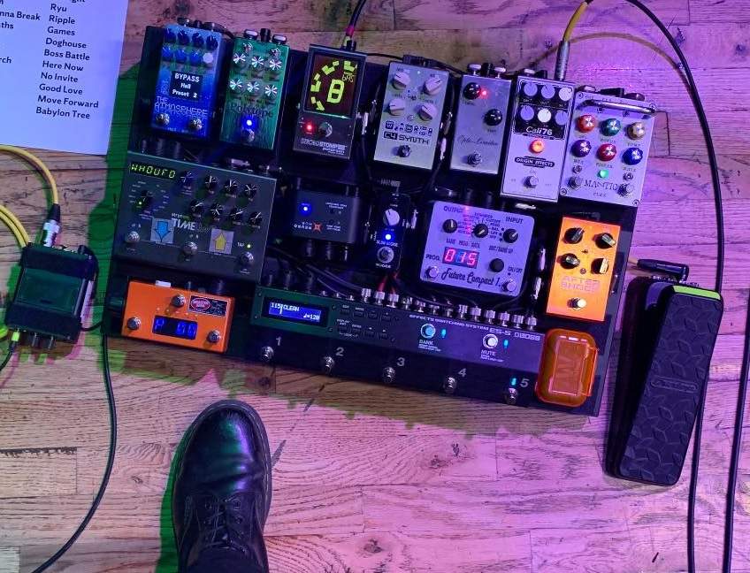 Pedalboard.jpg