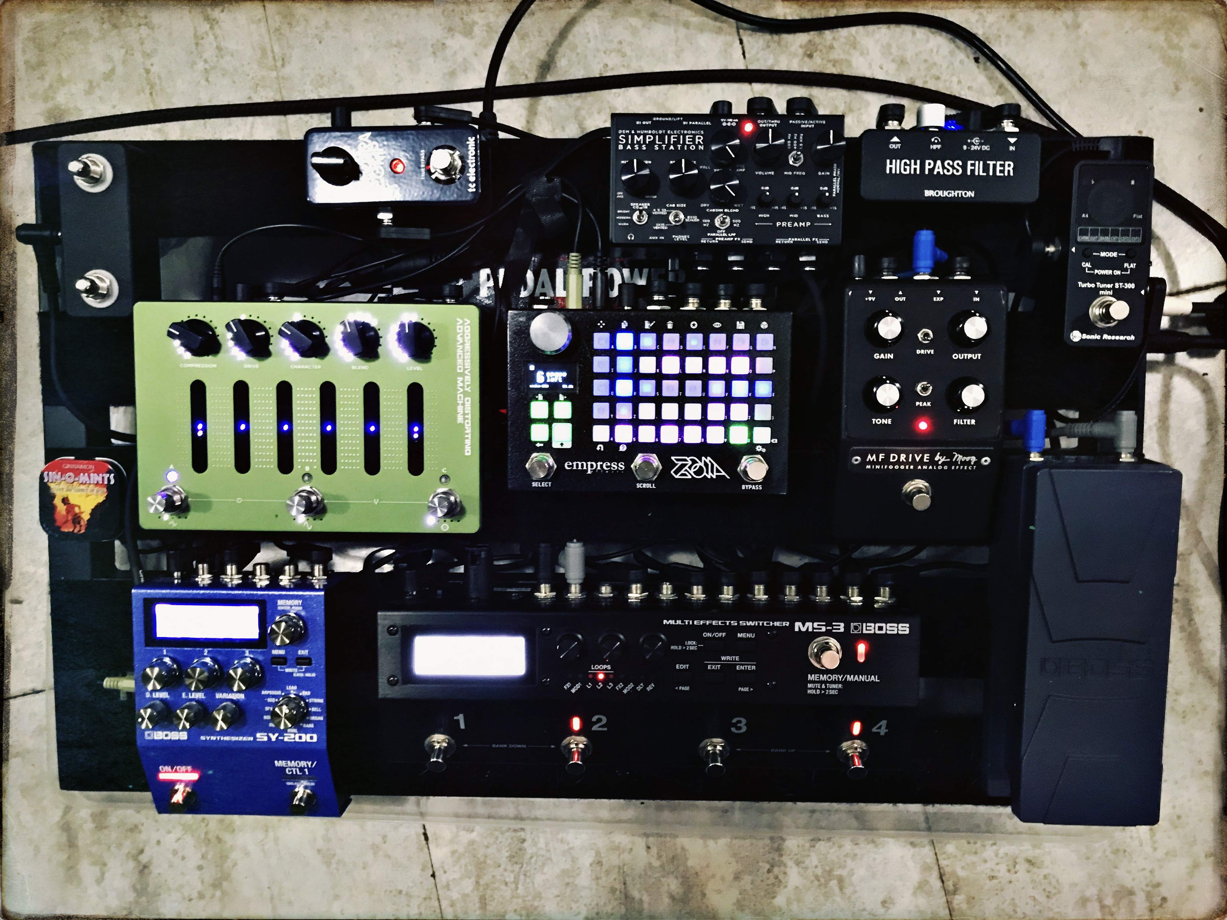 pedalboard22022.jpg