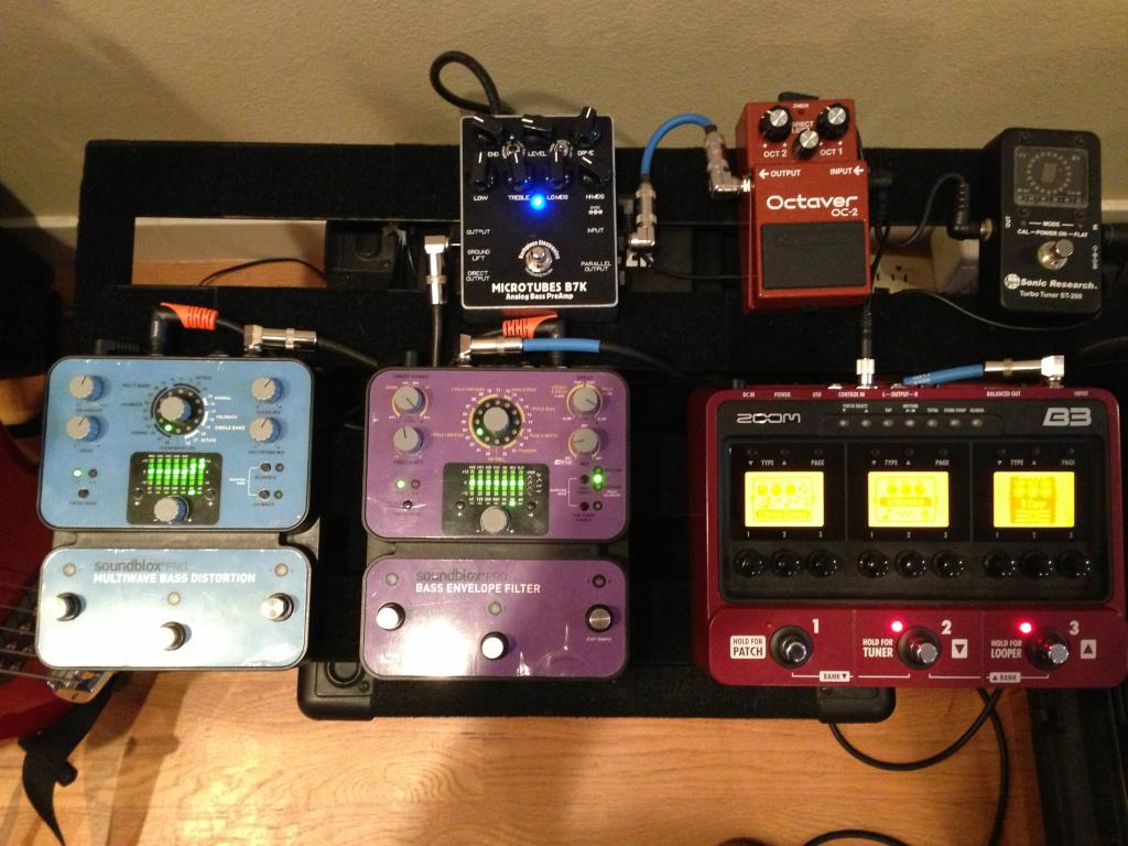 Pedalboard_zpse664ae16.jpg