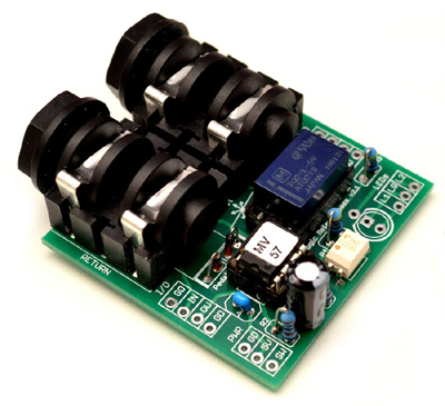 PedalSync_MV-57_Logic-Controlled_Relay_Bypass_Module_with_Jacks_zpsaf7941d4.jpg