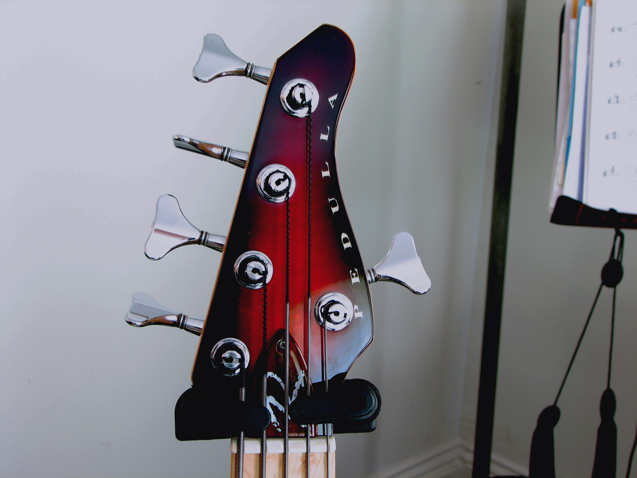 PedullaHeadstock1Small.png