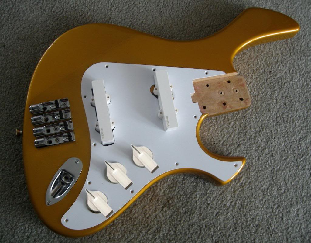 PerformerWhiteWhite_zpse614681e.jpg