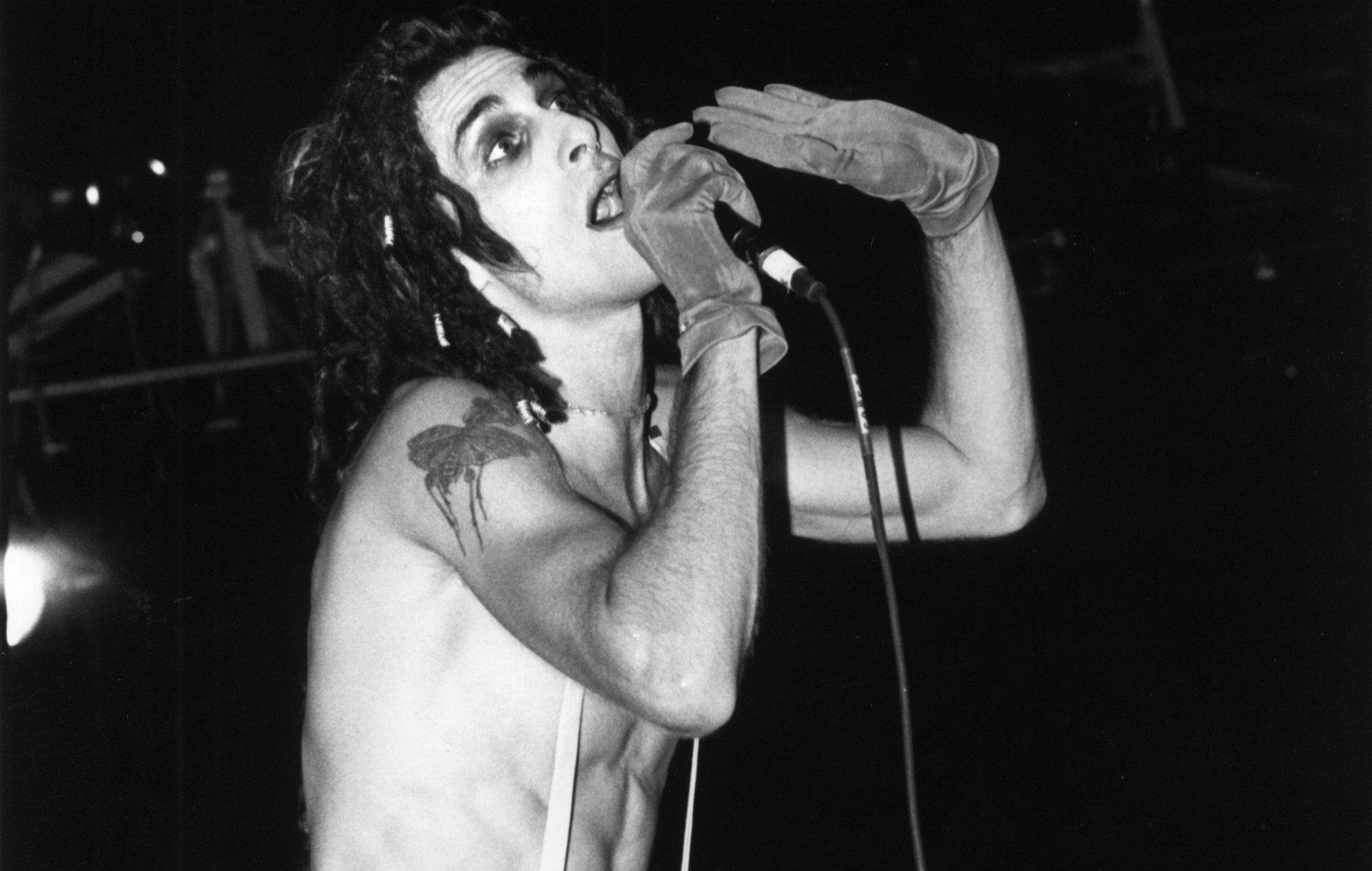Perry-Farrell-1988.jpeg