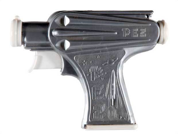 pez-space-gun.jpg
