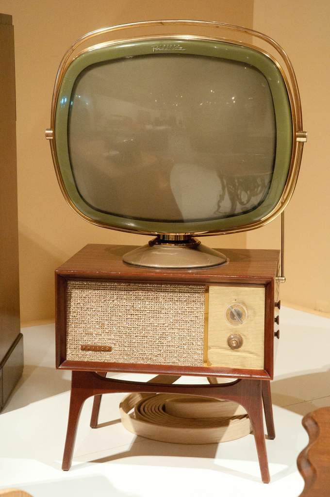 Philco Predicta TV_fbc4e387ba.jpg