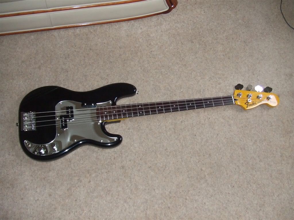 PhilLynottReplica2522012-1.jpg