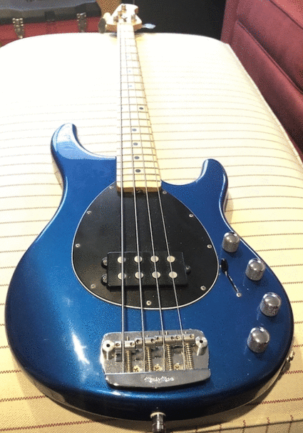 pickguard transition.gif