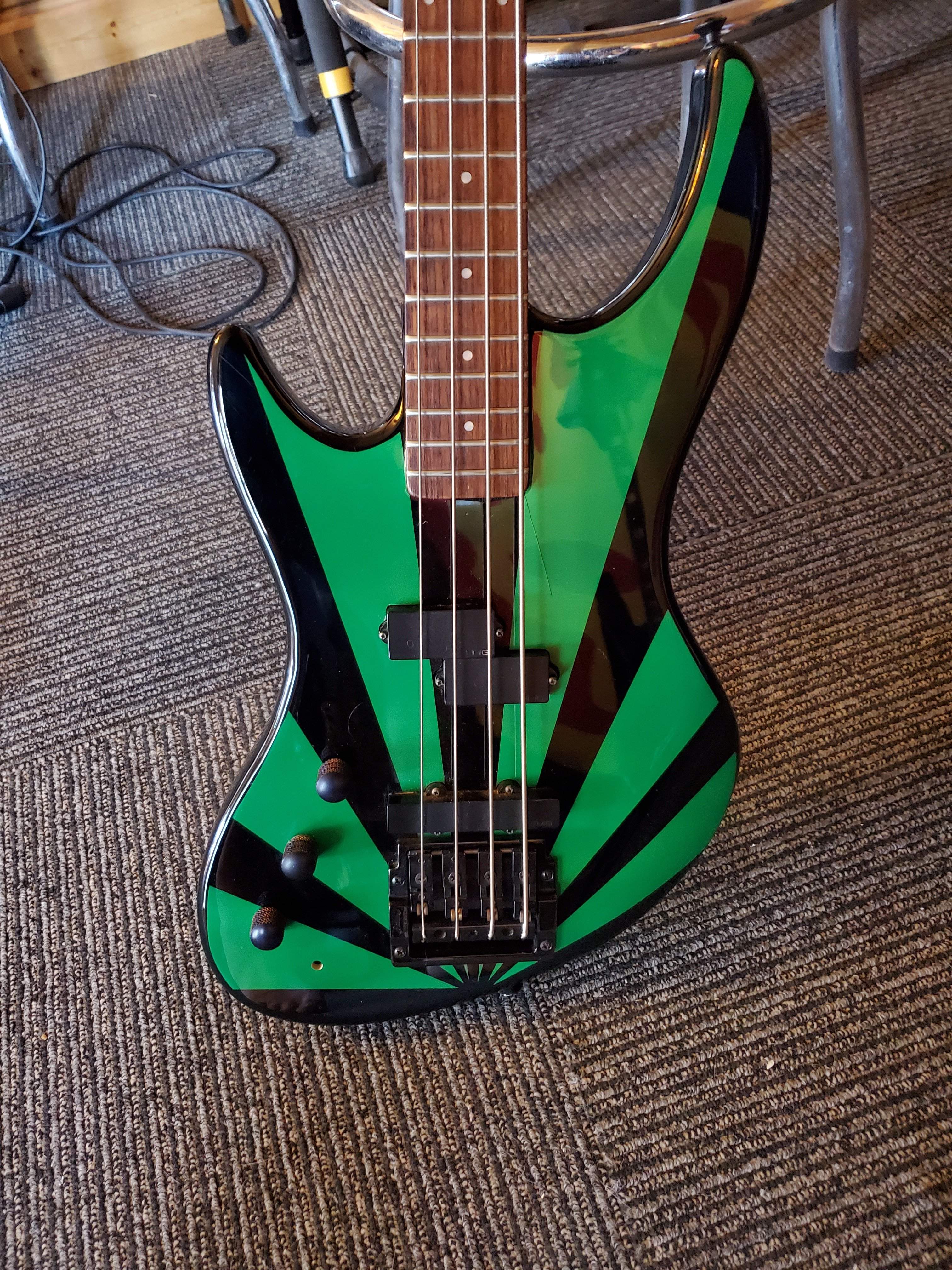 pilot bass.jpg