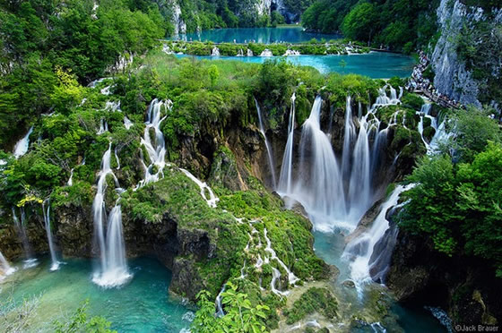 plitvice_lakes_falls.jpg