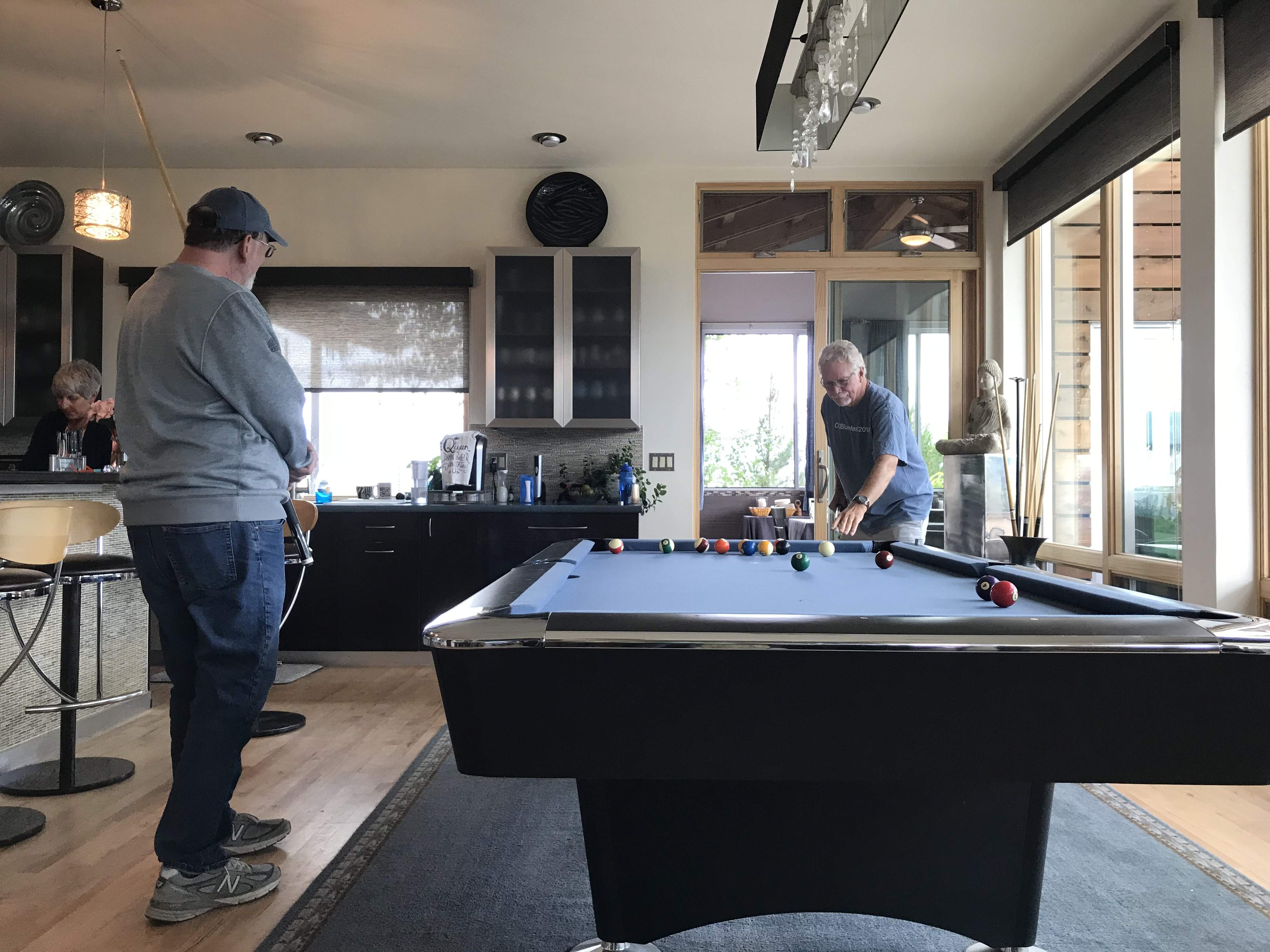 pooltable.jpg