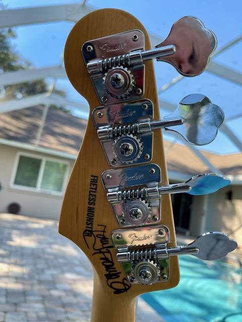 Precision Bass Guitars 20211231 - 13.jpeg