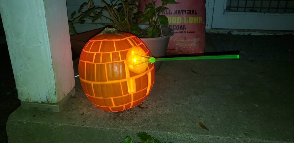 Pumpkin Deathstar.jpg