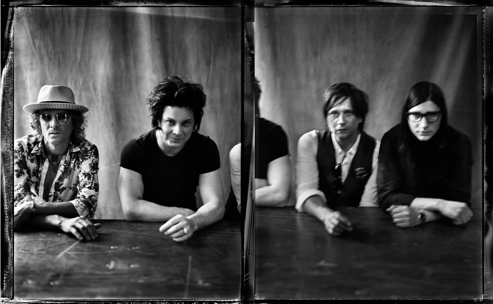 raconteurs.png