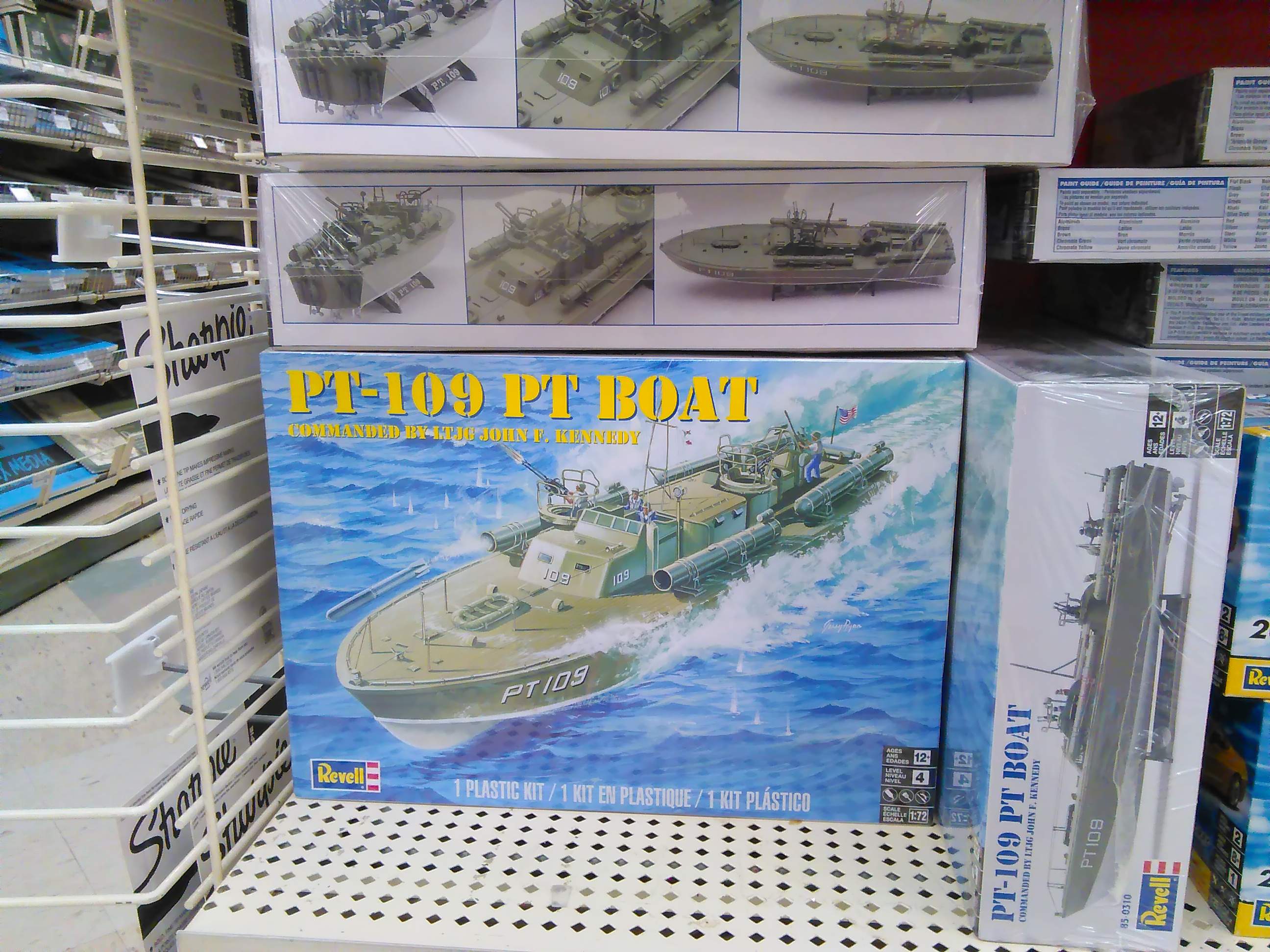 Revell 2.jpg