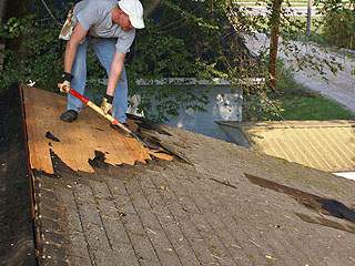 rfmdta45a_garage_reshingle.jpg