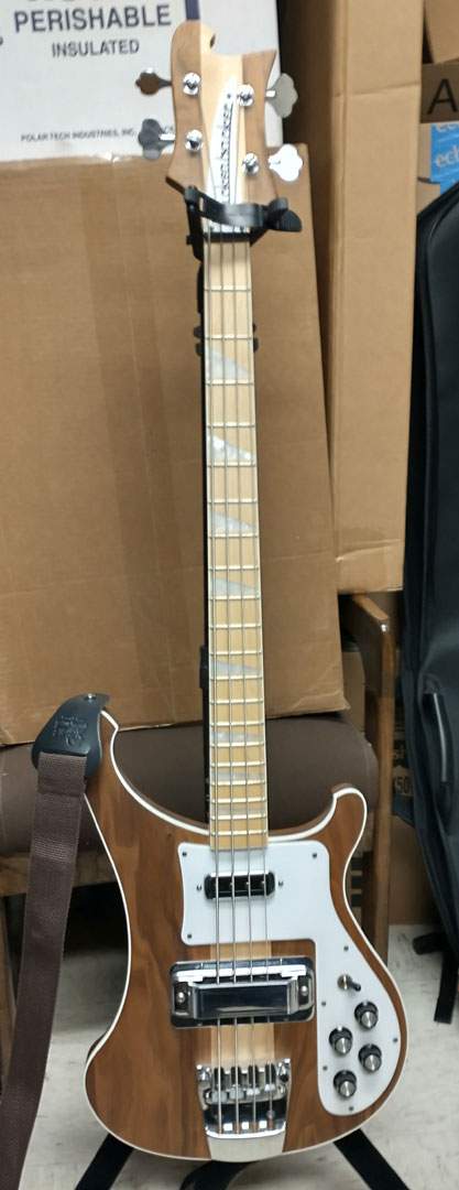 rickenbacker1.jpg
