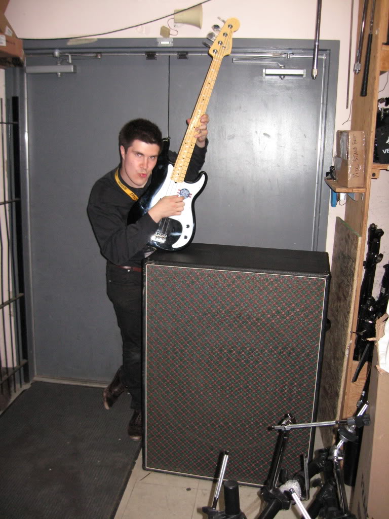 rickenbackercabs004.jpg