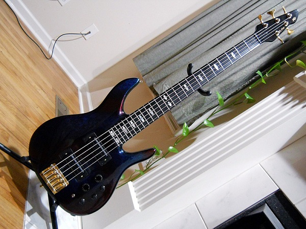 RjJ9Em1.jpg