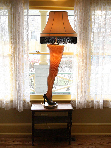 rl=https%3A%2F%2Fstatic.onecms.io%2Fwp-content%2Fuploads%2Fsites%2F20%2F2014%2F12%2Fleg-lamp-435.jpg