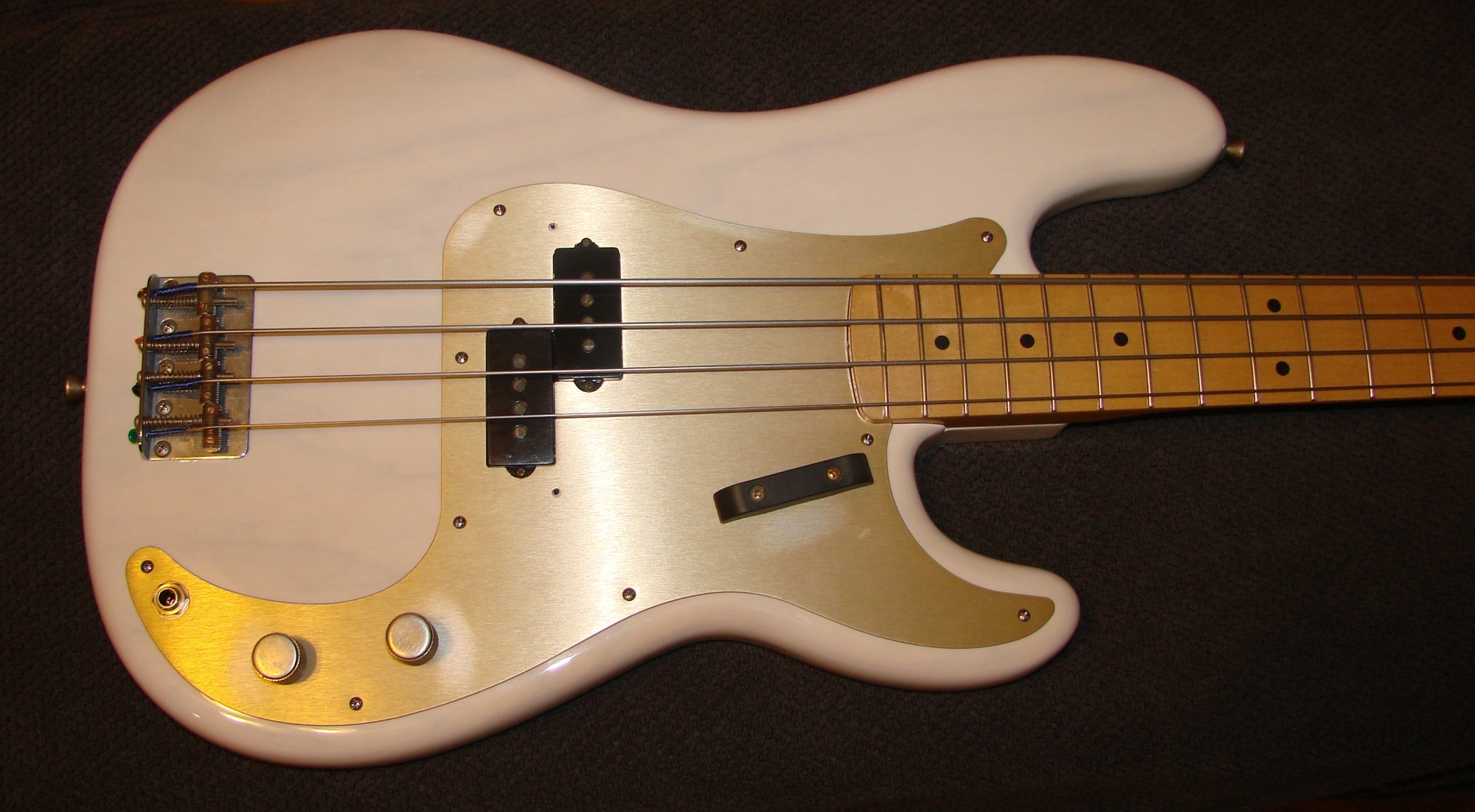 road-worn-pickguard-reduced.jpg