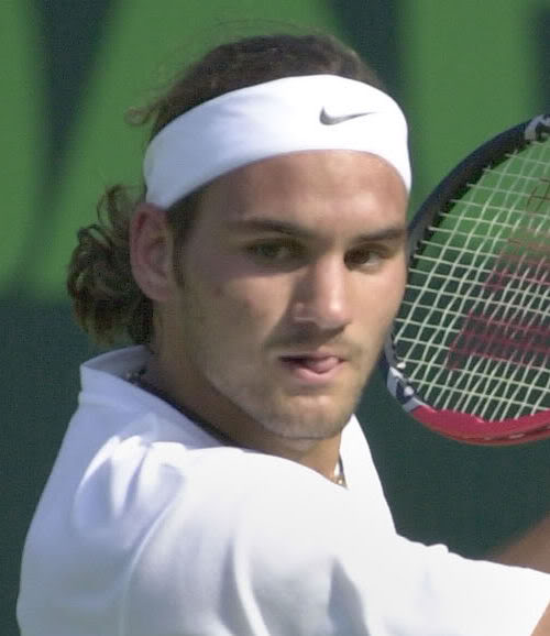 RogerFederer-with-headband.jpg