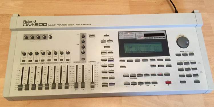 Roland DM-800.jpg