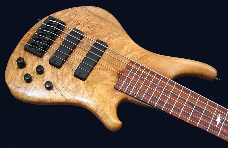 roscoe_skb3006_frontAngle.jpg
