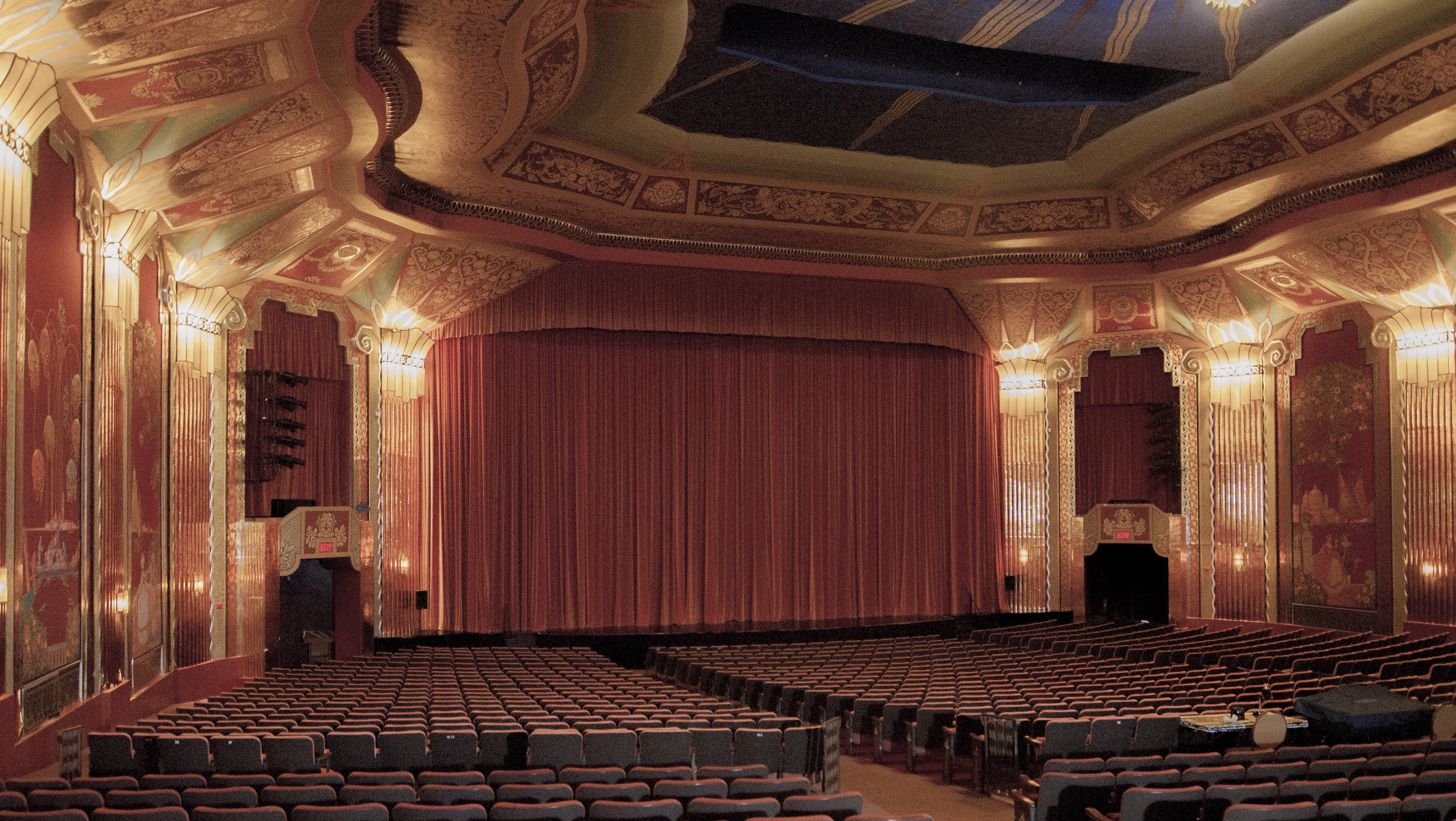 Row-LL-Seat-31-Left.jpg
