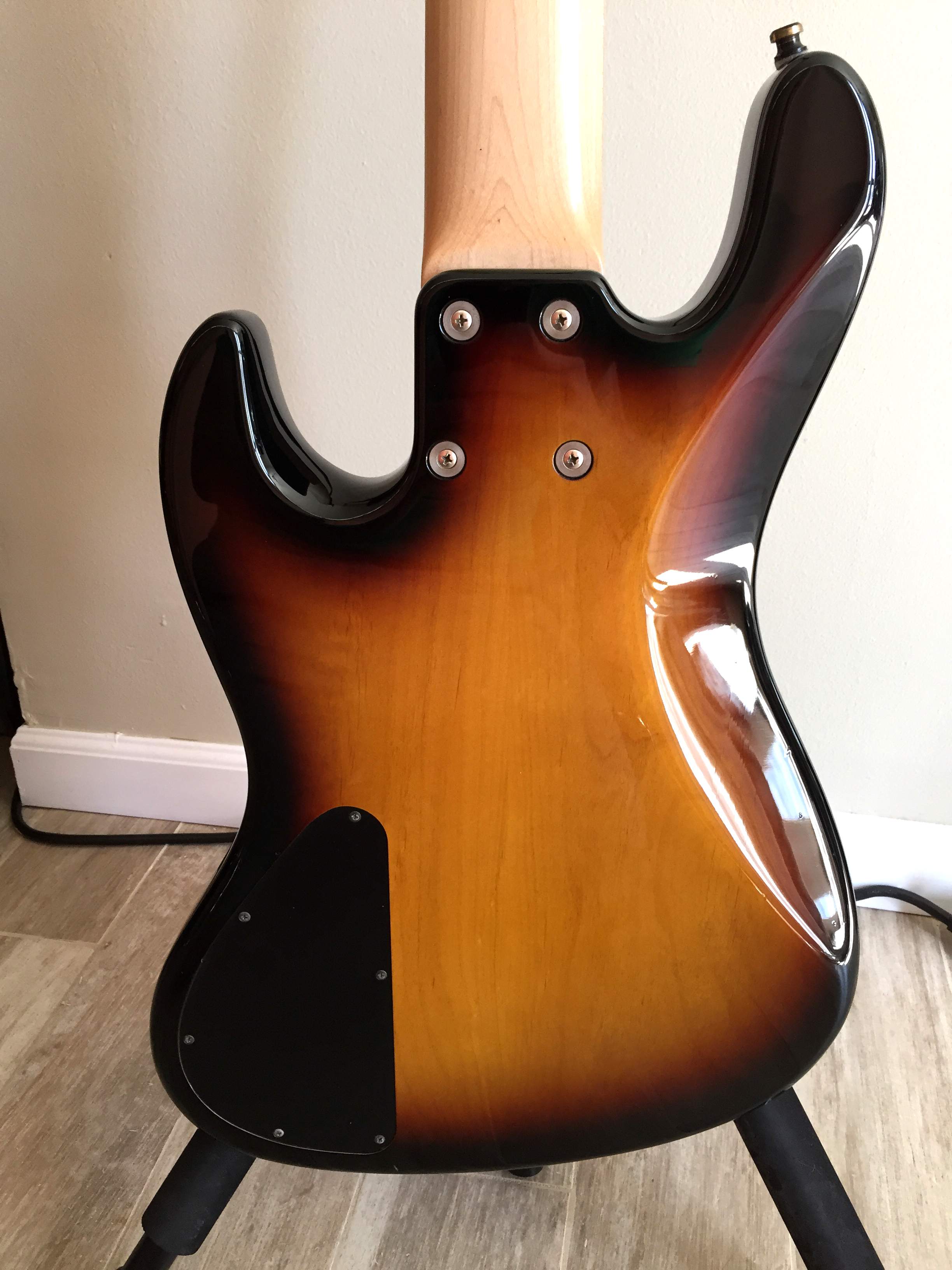 Sadowsky Back Body.jpg