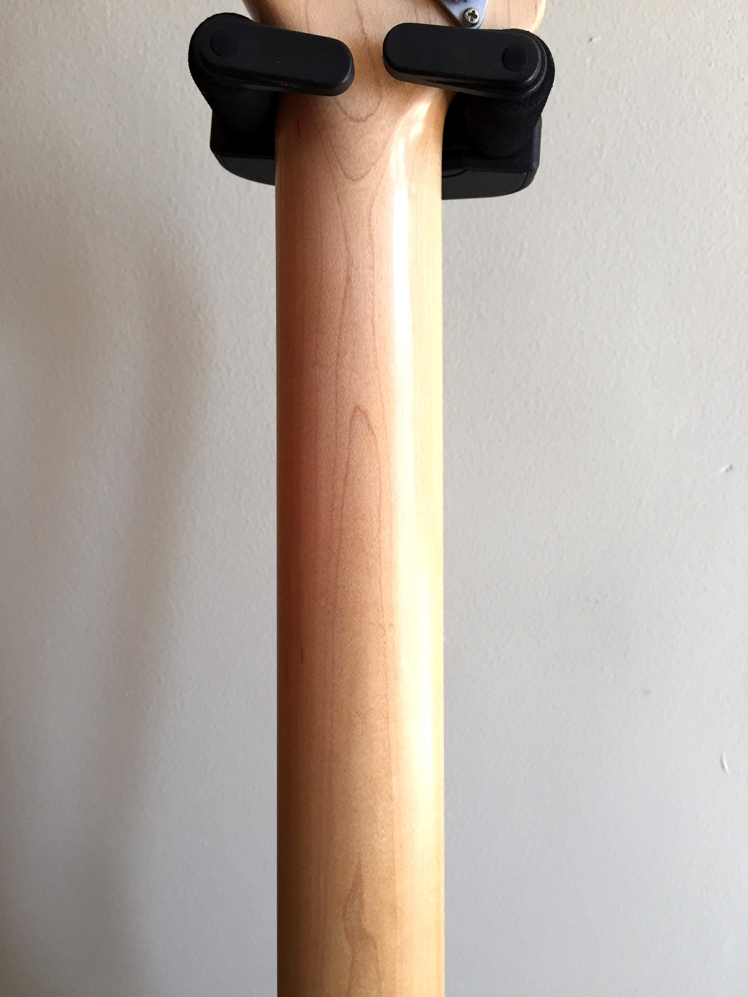 Sadowsky Back Neck 1.jpg