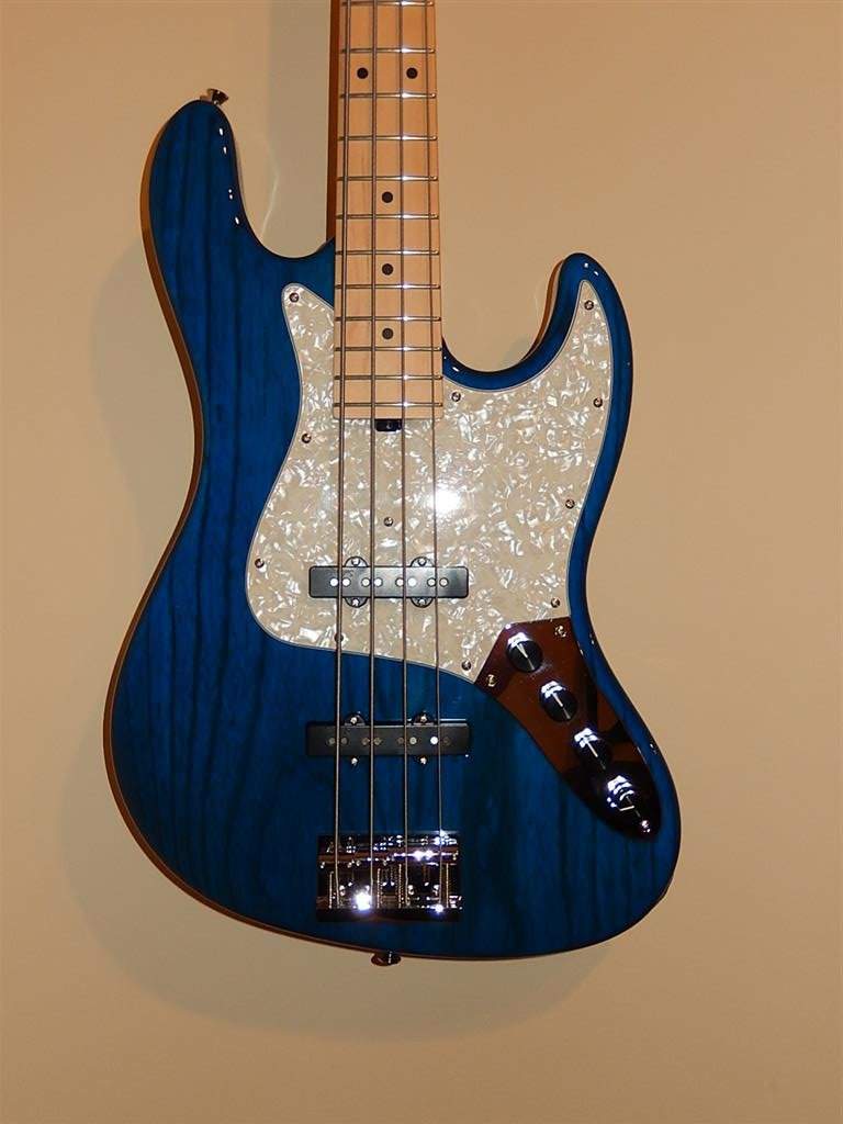 sadowsky mv4 trans blue (3) (Medium).JPG