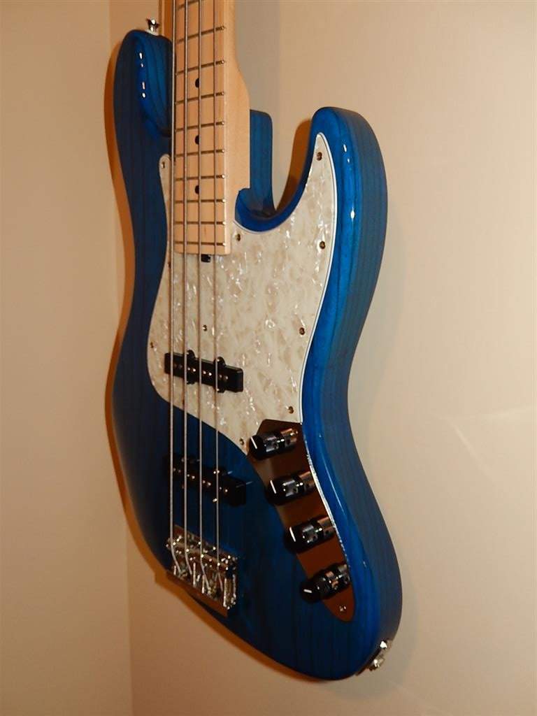 sadowsky mv4 trans blue (6) (Medium).JPG