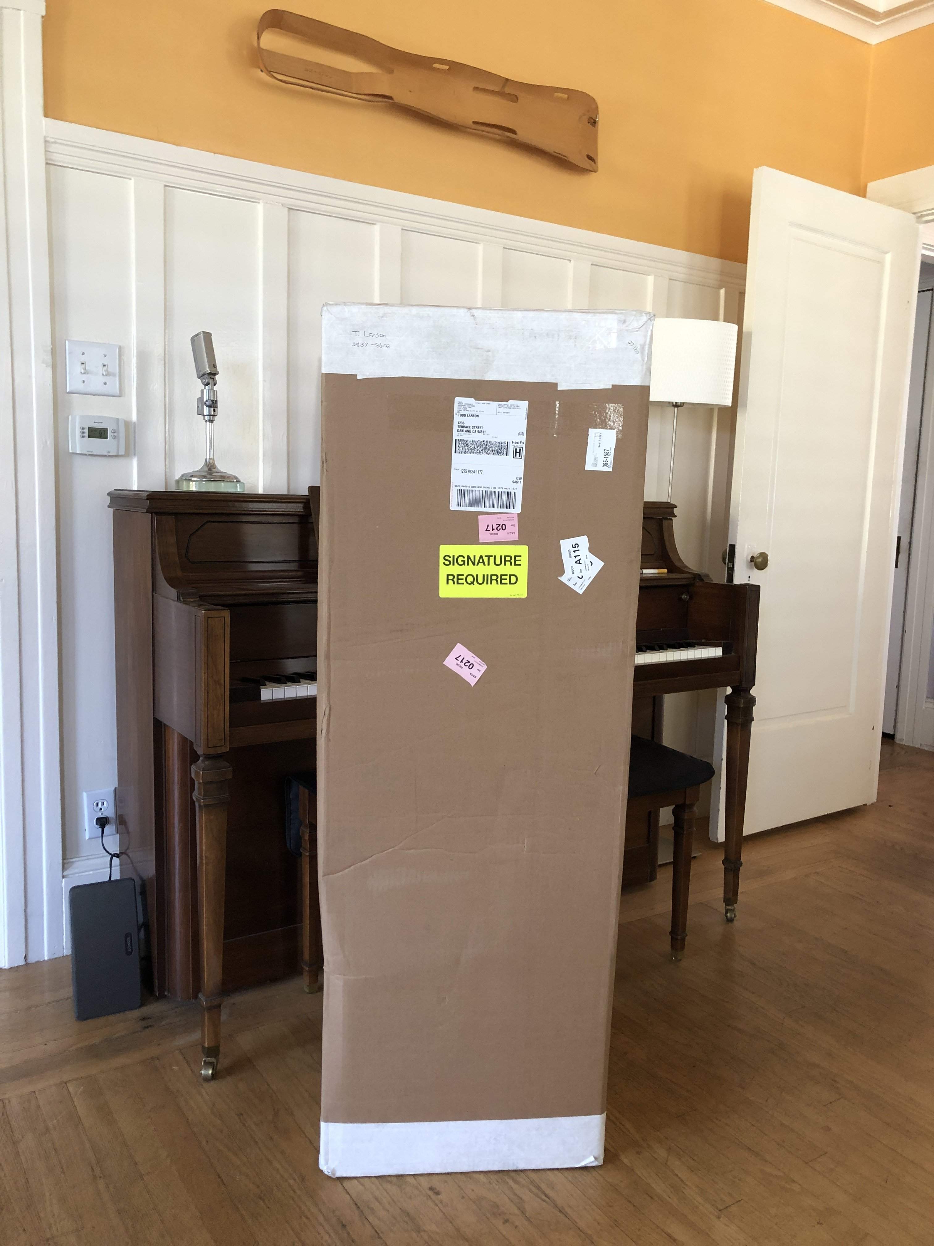 Sadowsky shipping box.JPG