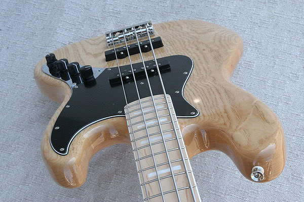 Sadowsky_UV70MW4_Natural_3.jpg