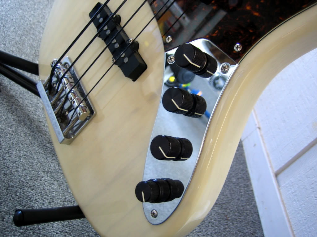 SadowskyTWMV4Controls.jpg