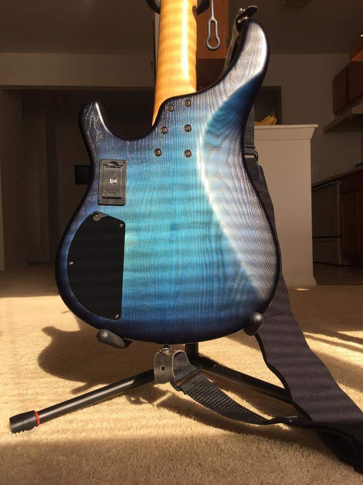sandbergblue2.jpg