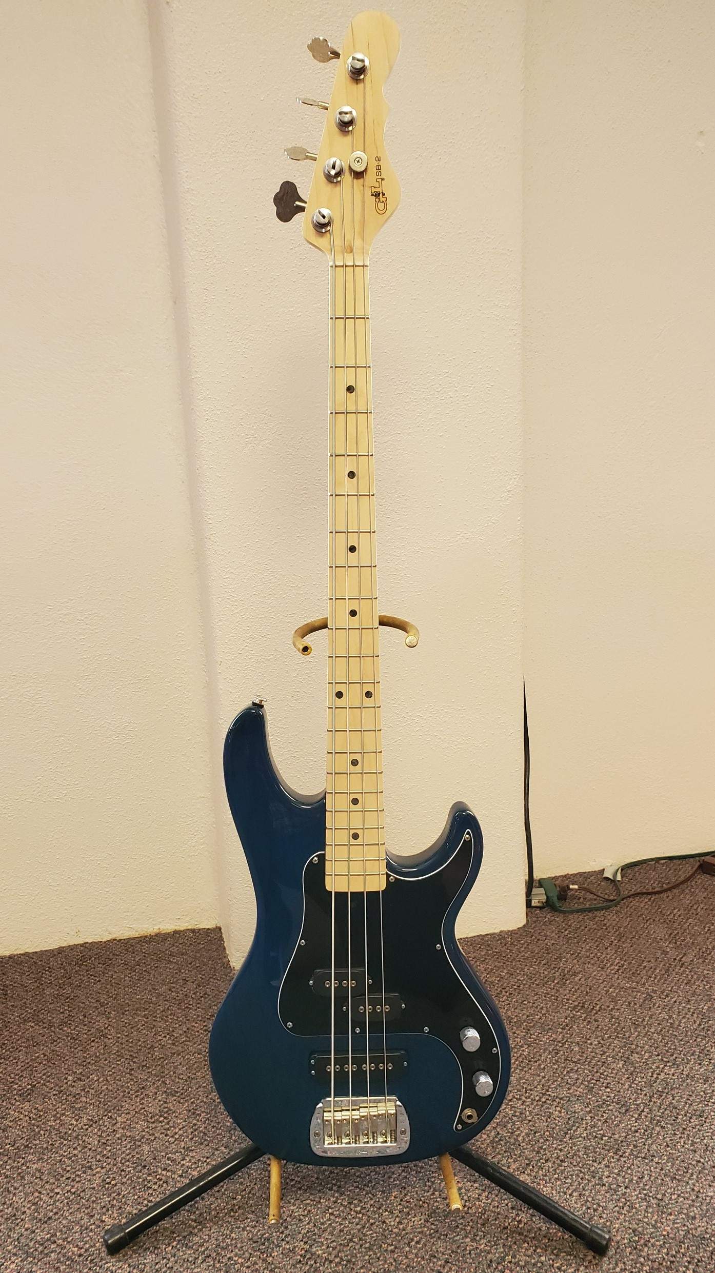SB-2 New Neck_optimized (2).jpg