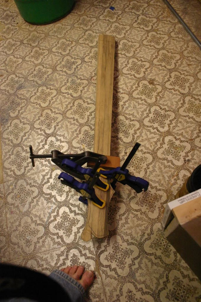 scarfglueing002.jpg