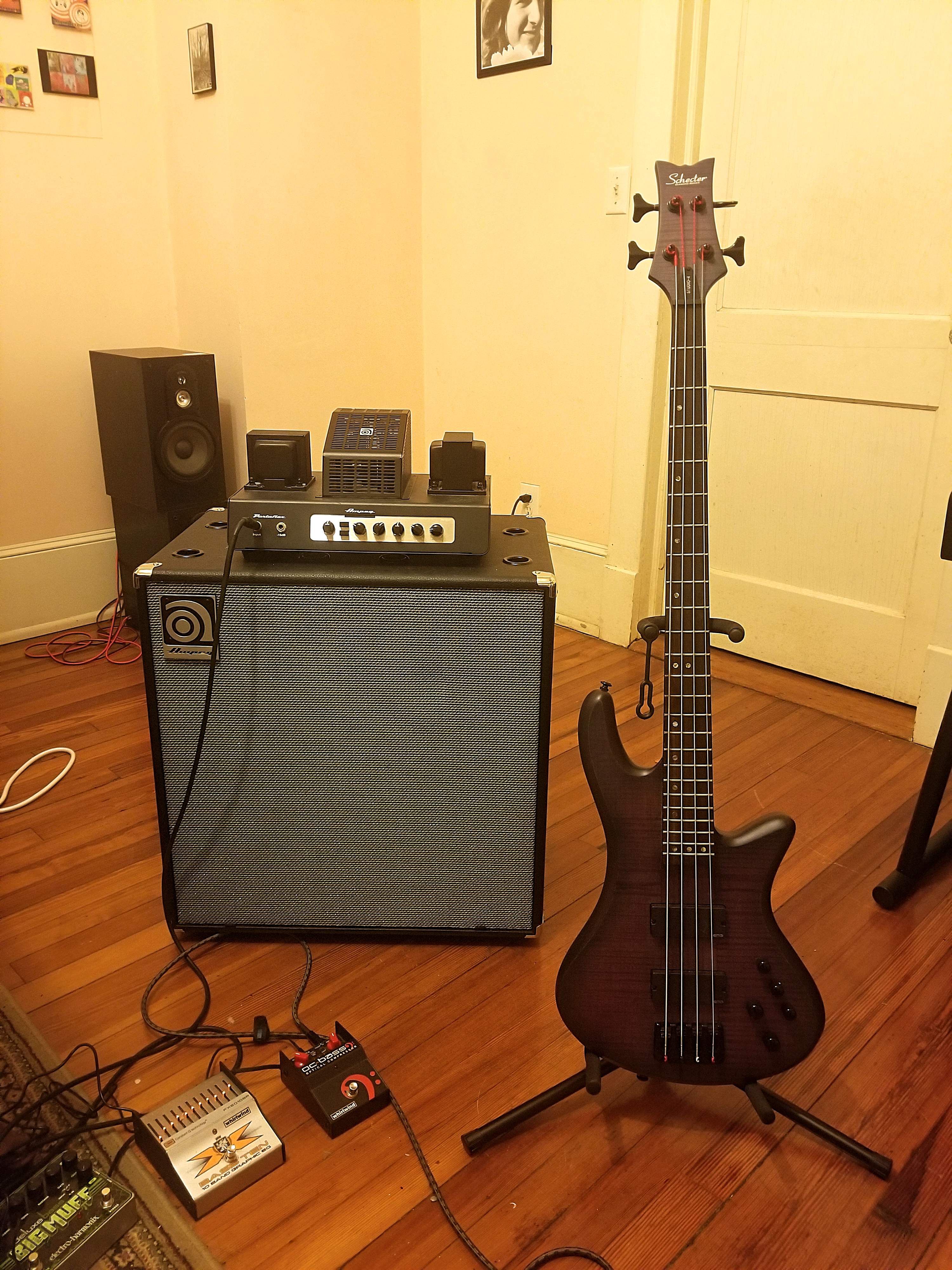 Schecter Studio 4.jpg